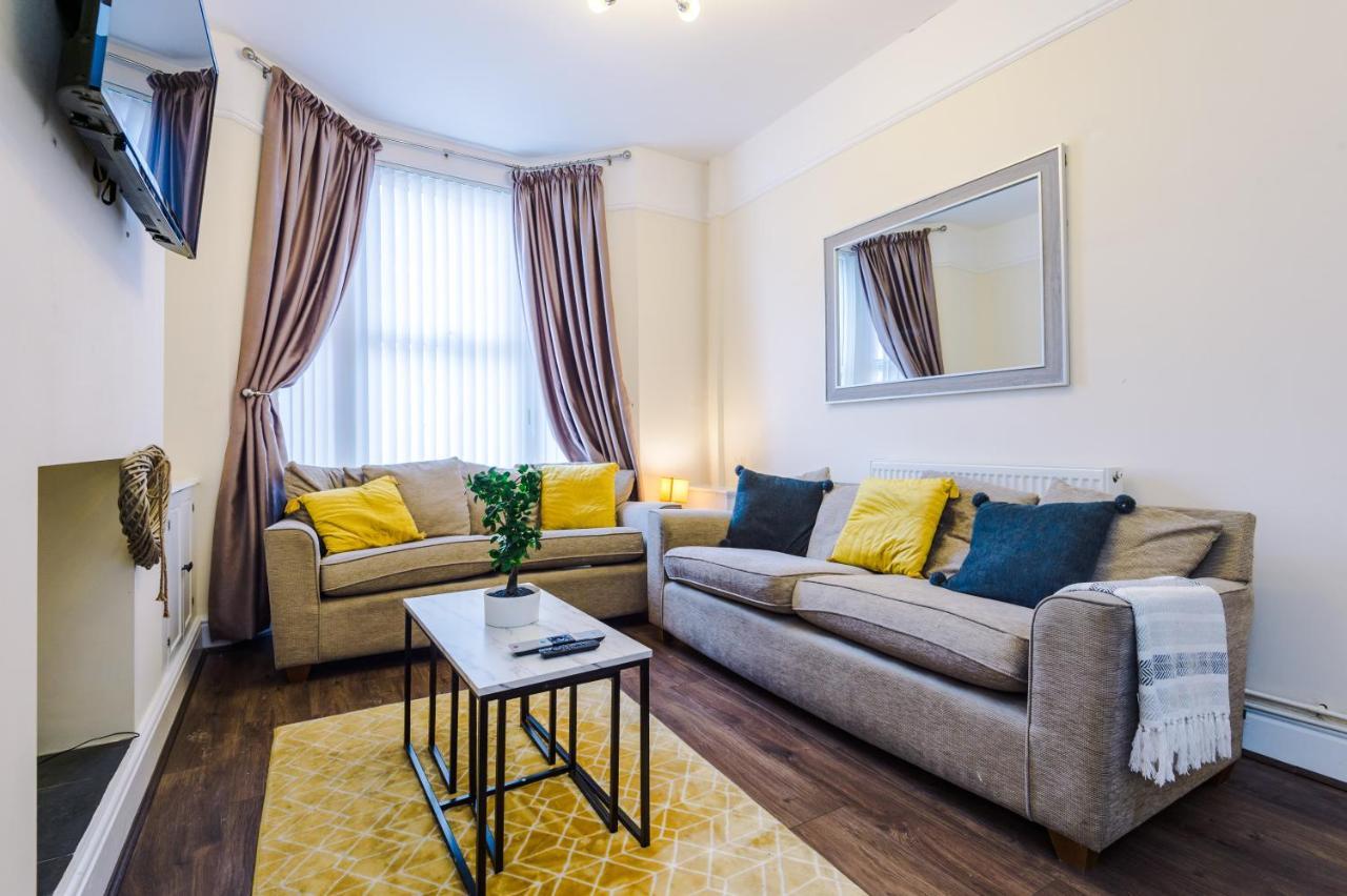 Finchley House Lovely House In Anfield, 2 Minutes Walk From The Stadium, Parking And Wifi Villa Liverpool Buitenkant foto